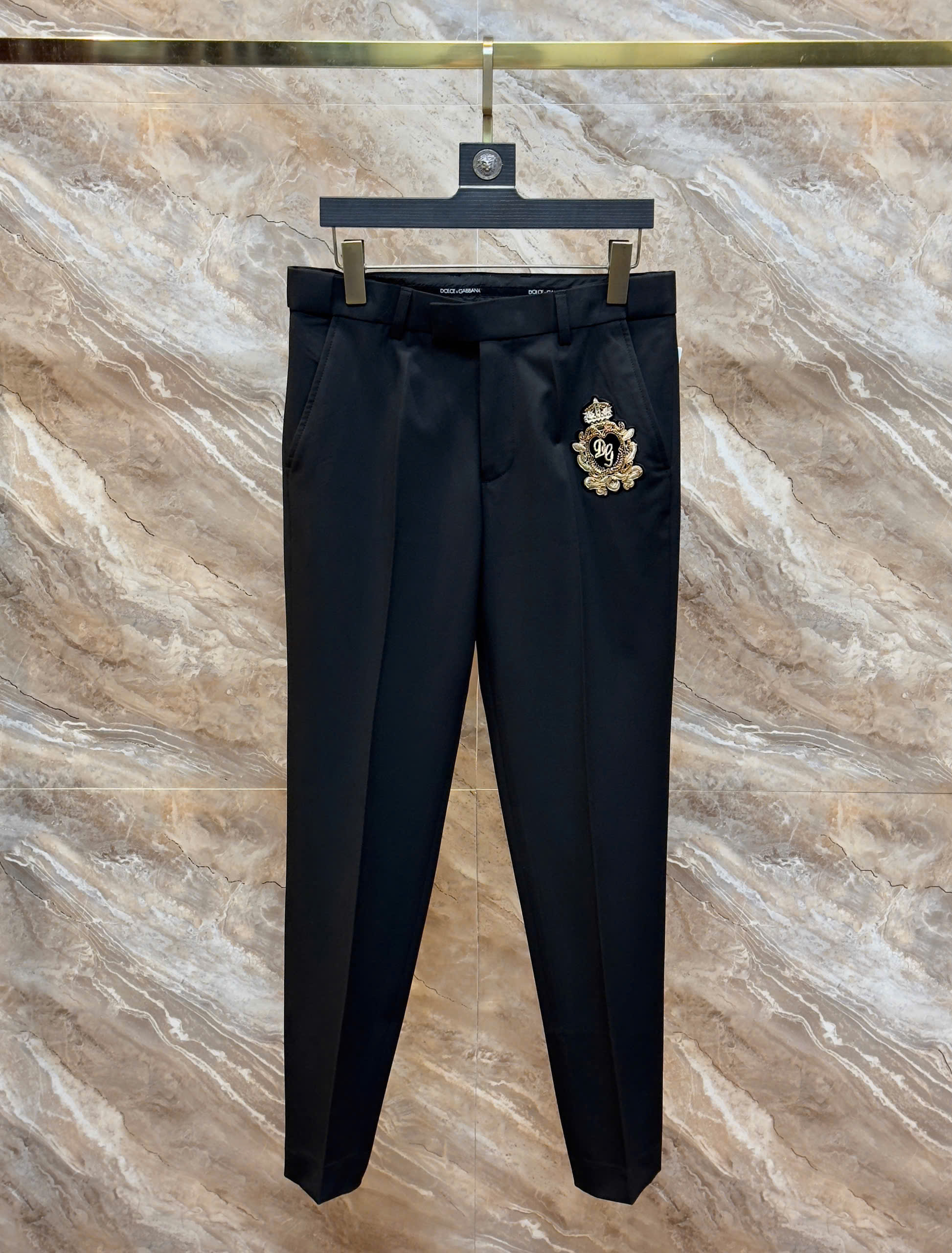 Áo khoác Vest Dolce Gabbana DG Đen logo tag huy hiệu thêu ngực Like Auth on web DDT